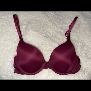 Wear Everywhere Lightly Lined T-Shirt VS PINK Bra